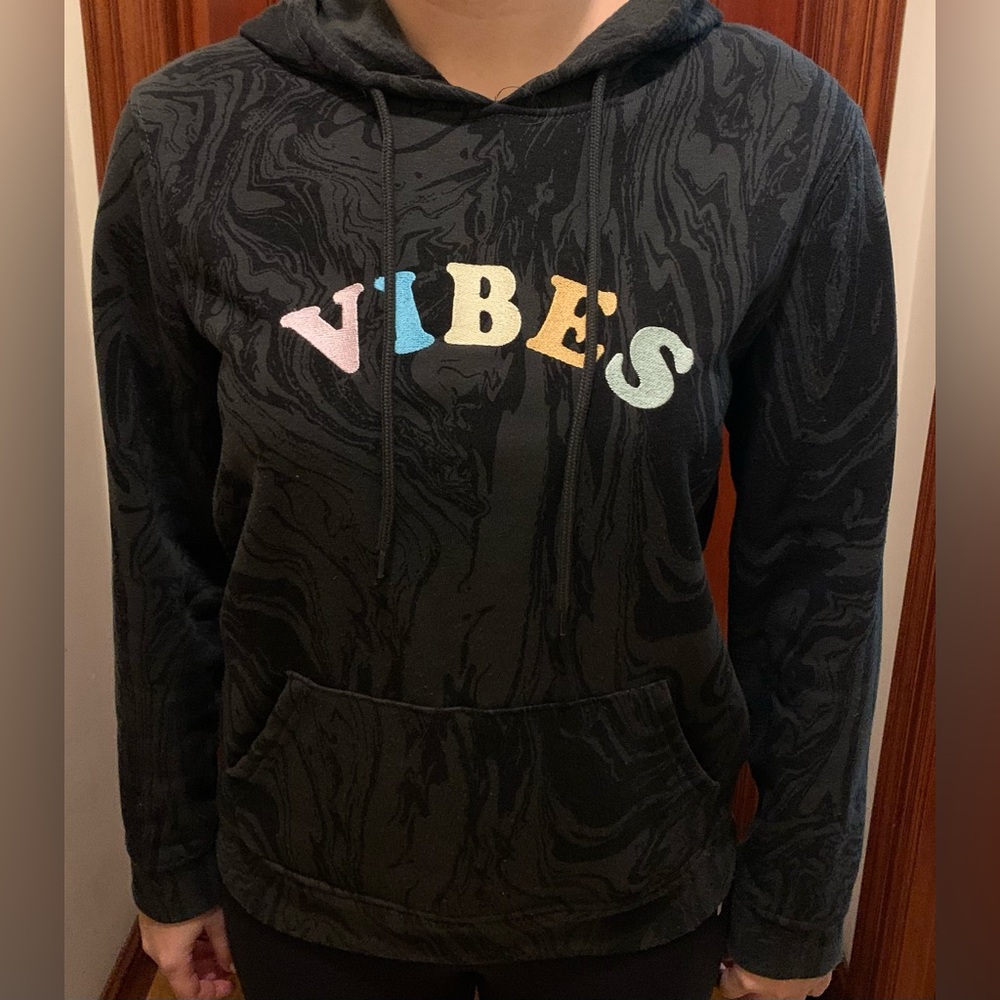 Brooklyn Cloth Vibes Embroidered Hoodie Size Medium